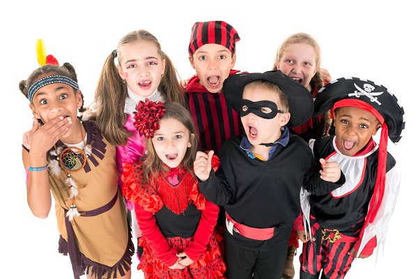 7 niños disfrazados