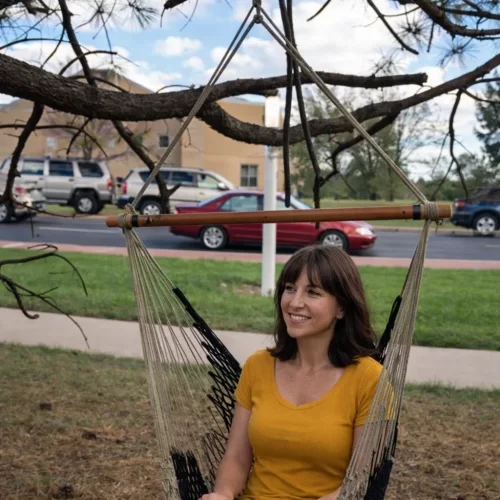 Disfruta de tu silla hamaca colgada en el árbol