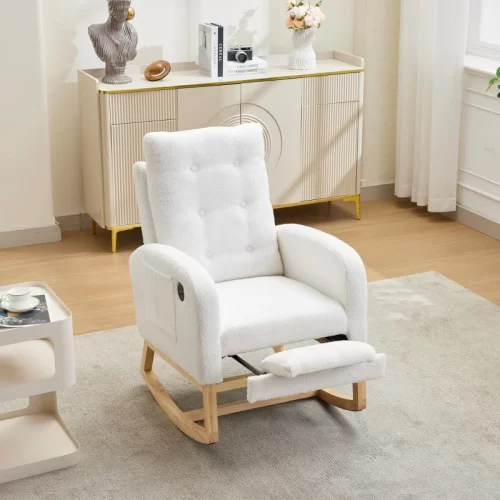 Mecedora tapizada en blanco con reposapiés abatible y base de madera