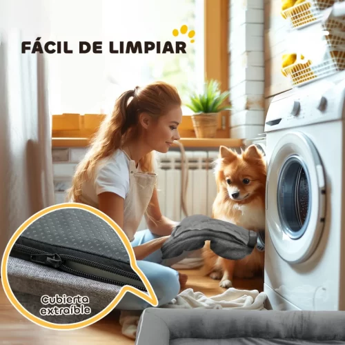 Mujer junto a su perro frente a una lavadora, mostrando la funda extraíble y lavable.