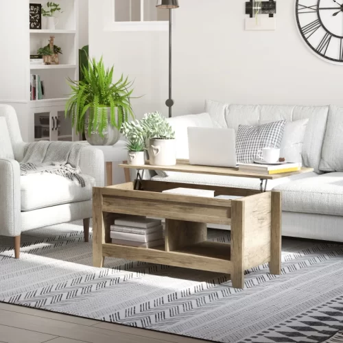 Mesa de centro de madera elevable con ordenador portátil.
